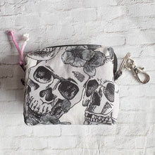 Load image into Gallery viewer, AirPods / Stitch Marker Zipper Pouch
