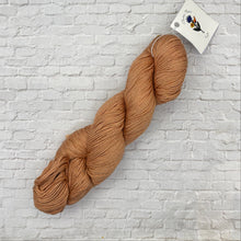 Load image into Gallery viewer, Electric Flora Crafts 🧶