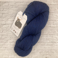 Load image into Gallery viewer, Illimani Santi II Bulky