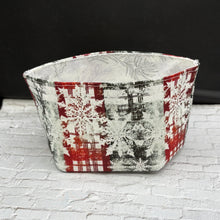 Load image into Gallery viewer, Foldable Fabric Yarn Bowl