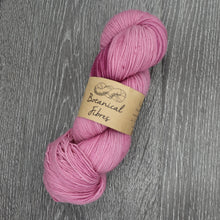 Load image into Gallery viewer, The Randall Hat x Botanical Fibres Hearty DK Knitting Kit