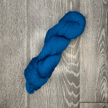 Load image into Gallery viewer, Estelle Worsted