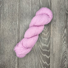 Load image into Gallery viewer, Estelle Worsted