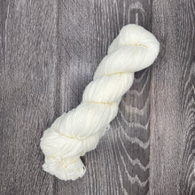 Load image into Gallery viewer, Estelle Worsted