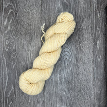 Load image into Gallery viewer, Estelle Worsted