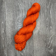 Load image into Gallery viewer, Estelle Worsted