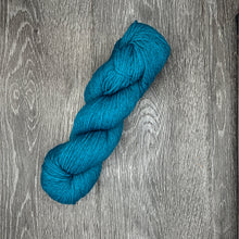 Load image into Gallery viewer, Estelle Worsted