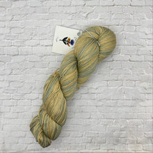 Load image into Gallery viewer, Electric Flora Crafts 🧶
