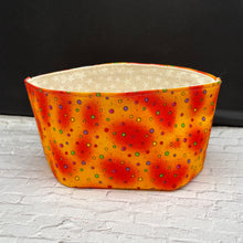 Load image into Gallery viewer, Foldable Fabric Yarn Bowl
