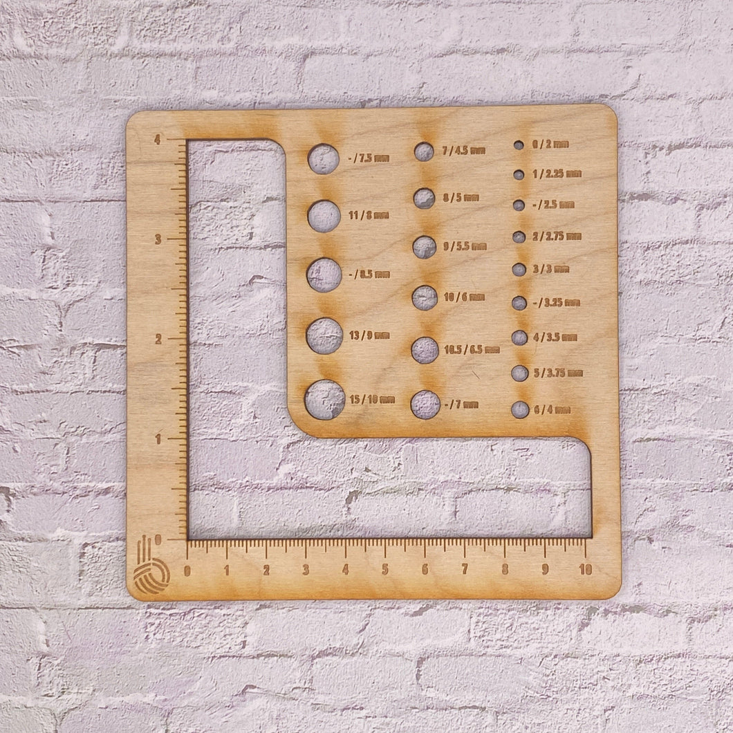 Bistitchual Swatch and Needle Gauge