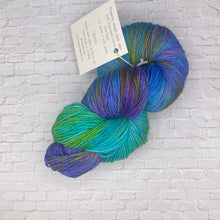 Load image into Gallery viewer, Matchbox Yarn - Fingering
