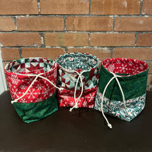 Load image into Gallery viewer, Reversible Project Bag by Chestnut Yes!
